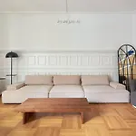 Spacious 3 Bedroom Manor Flat Next To Tivoli *