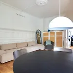 Spacious 3 Bedroom Manor Flat Next To Tivoli Lägenhet *