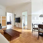 Spacious 3 Bedroom Manor Flat Next To Tivoli København