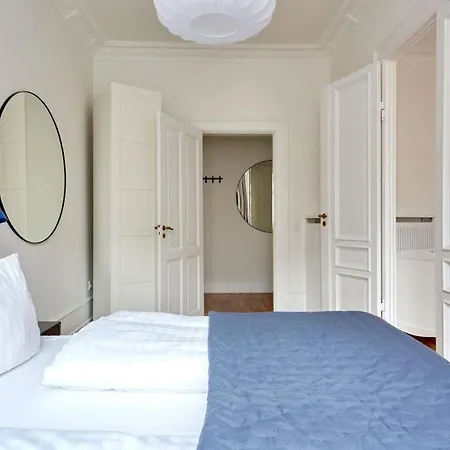 Spacious 3 Bedroom Manor Flat Next To Tivoli *