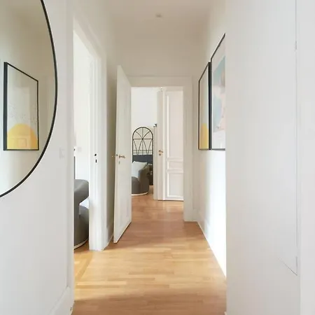Spacious 3 Bedroom Manor Flat Next To Tivoli Apartment Copenhagen