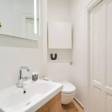 Apartamento Spacious 3 Bedroom Manor Flat Next To Tivoli *