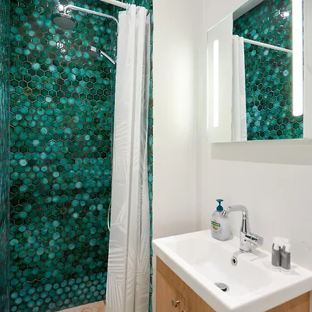 Apartment Spacious 3 Bedroom Manor Flat Next To Tivoli