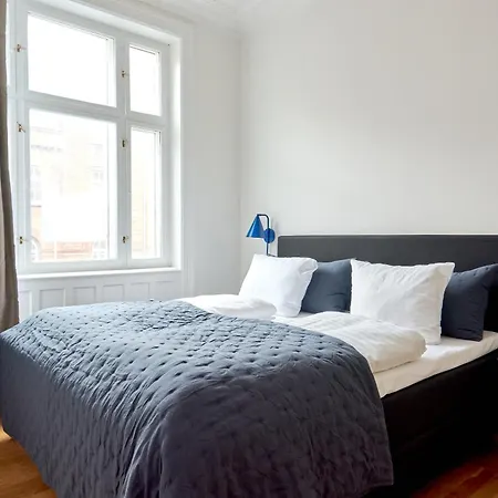 Spacious 3 Bedroom Manor Flat Next To Tivoli Apartamento