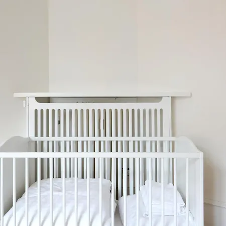 Spacious 3 Bedroom Manor Flat Next To Tivoli Apartamento *