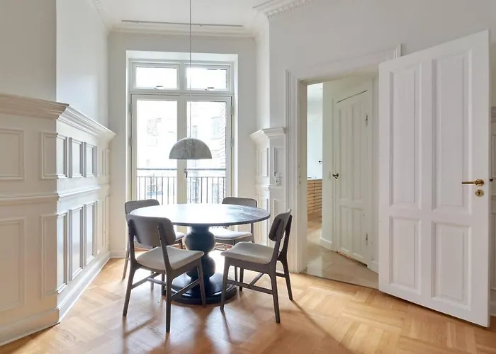 Apartament Spacious 3 Bedroom Manor Flat Next To Tivoli *