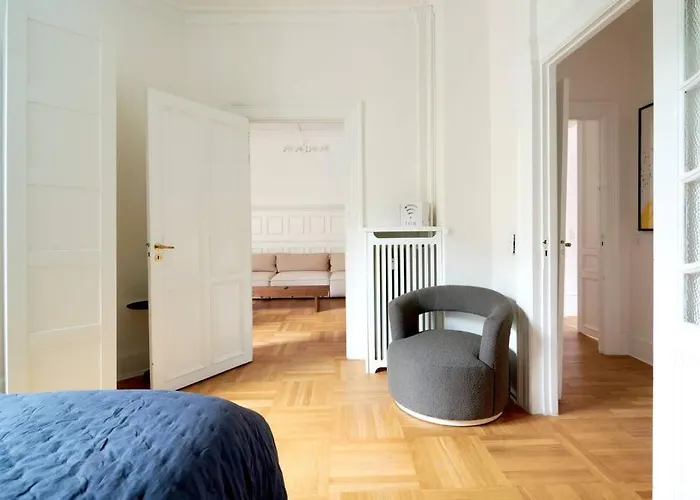 Spacious 3 Bedroom Manor Flat Next To Tivoli