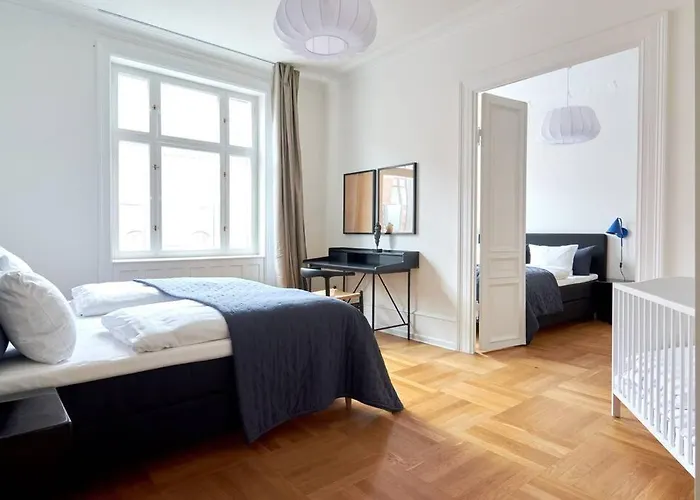 Apartment Spacious 3 Bedroom Manor Flat Next To Tivoli *