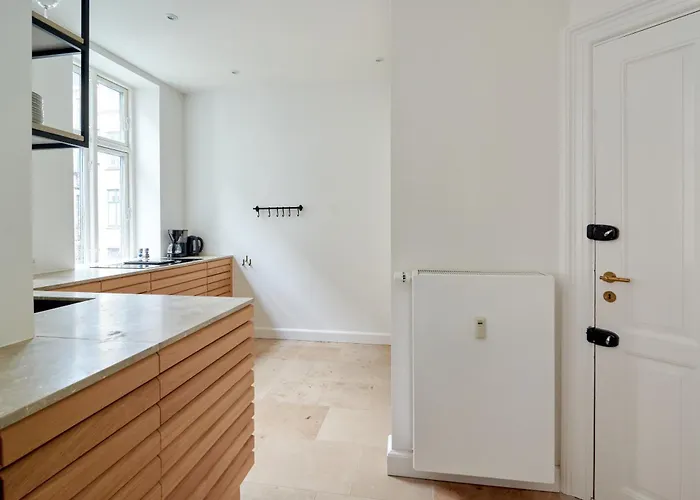 Apartment Spacious 3 Bedroom Manor Flat Next To Tivoli