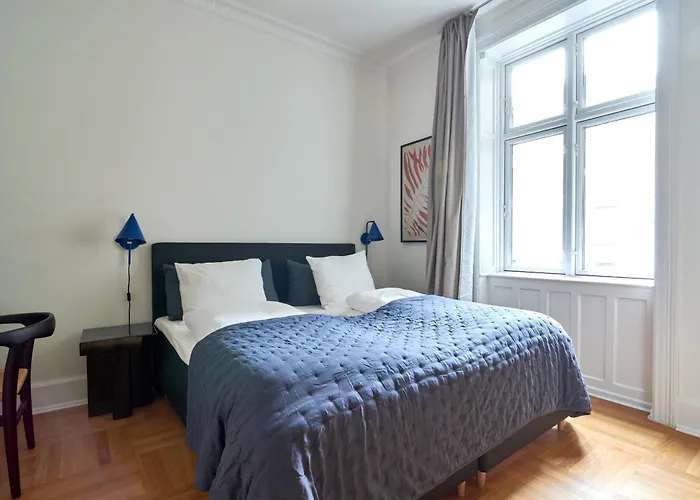 Spacious 3 Bedroom Manor Flat Next To Tivoli Apartament Kopenhaga